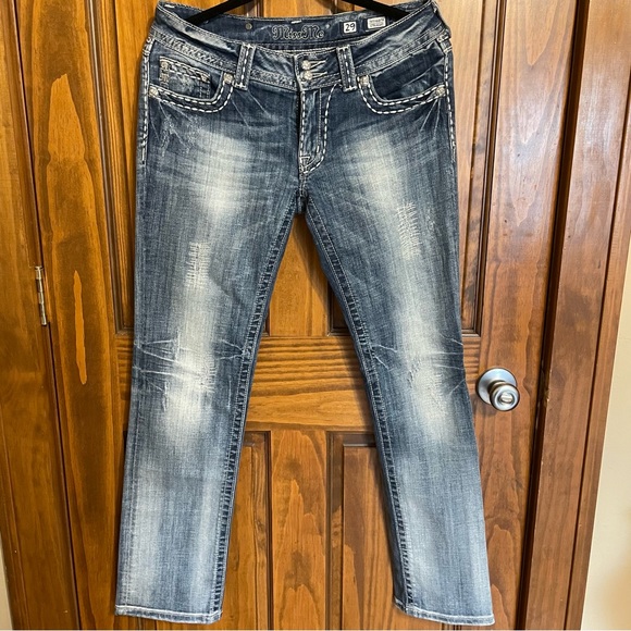 Miss Me Embroidered Straight Leg Jeans - Picture 5 of 6